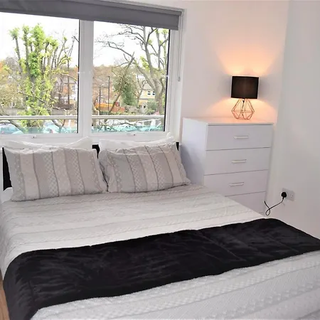Urban Gem Apartment- Free Parking